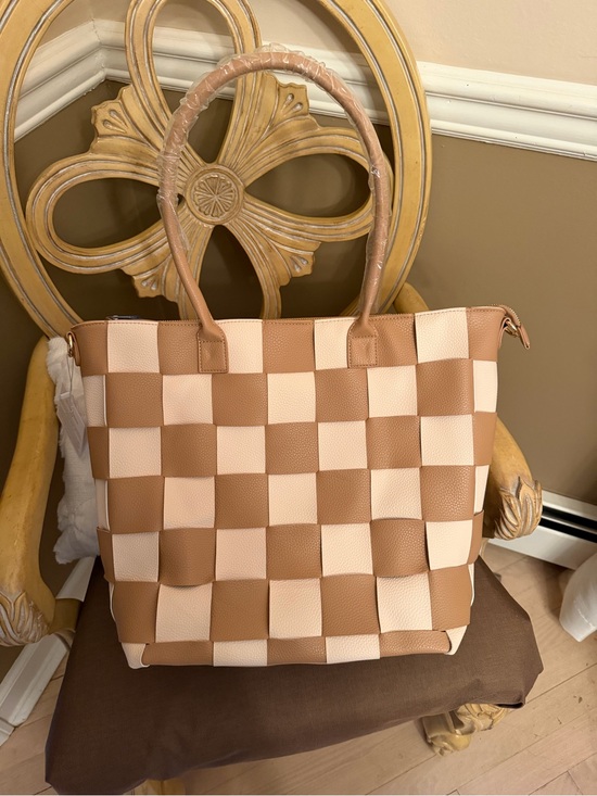 Pretty Simple Handbags - Pretty Simple COURTNEY CHECKERED TOTE with travel slider NWT